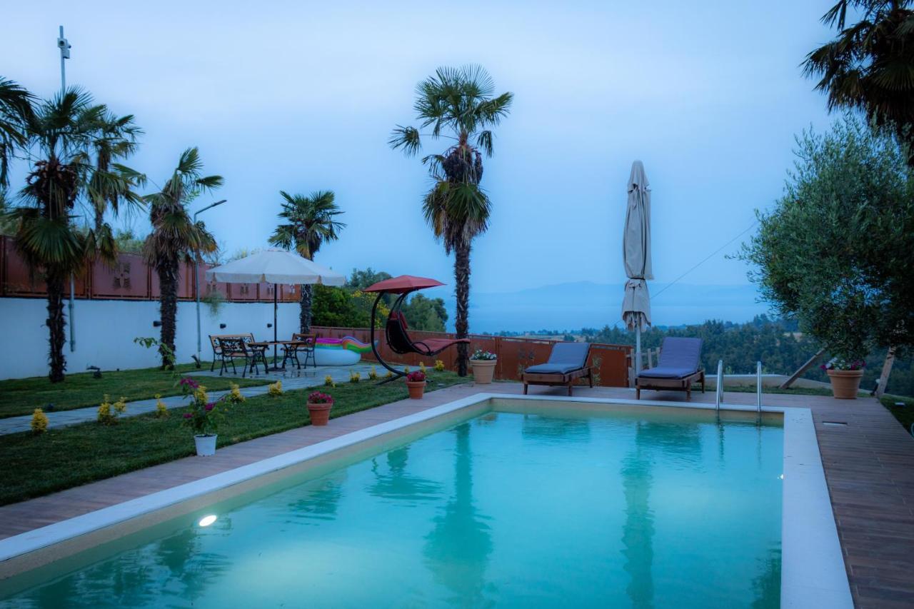 Pefkohori Golden Mountain Beach Villas Bagian luar foto