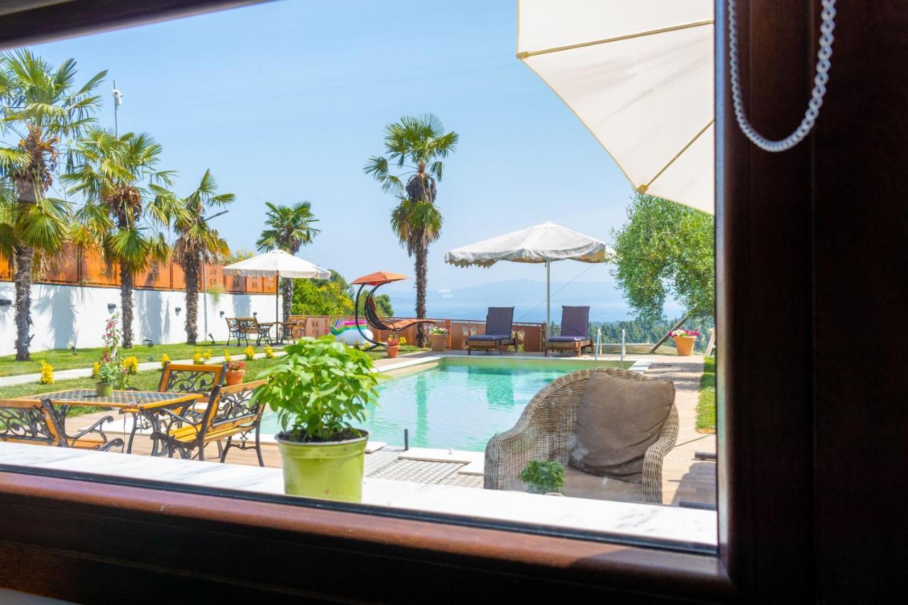 Pefkohori Golden Mountain Beach Villas Bagian luar foto