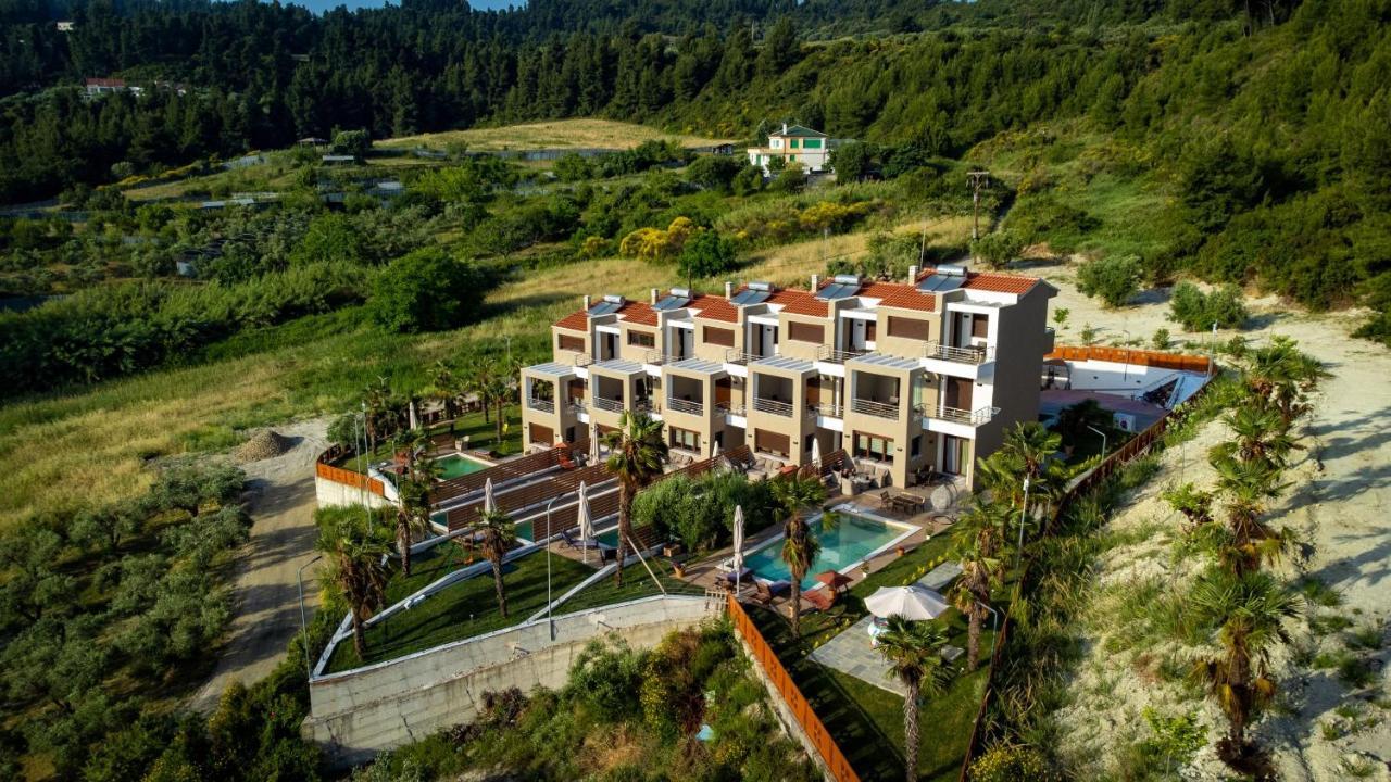 Pefkohori Golden Mountain Beach Villas Bagian luar foto