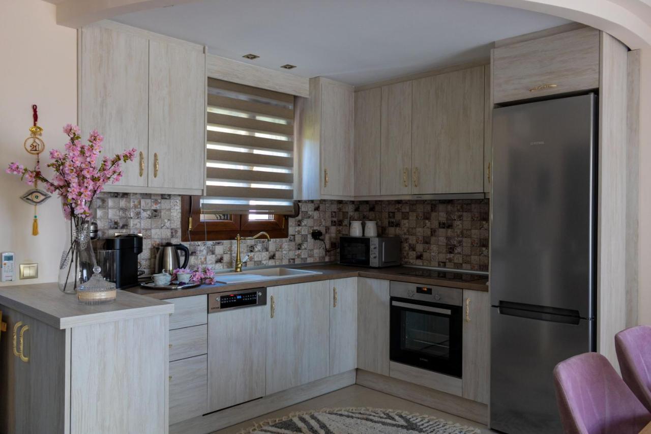Pefkohori Golden Mountain Beach Villas Bagian luar foto