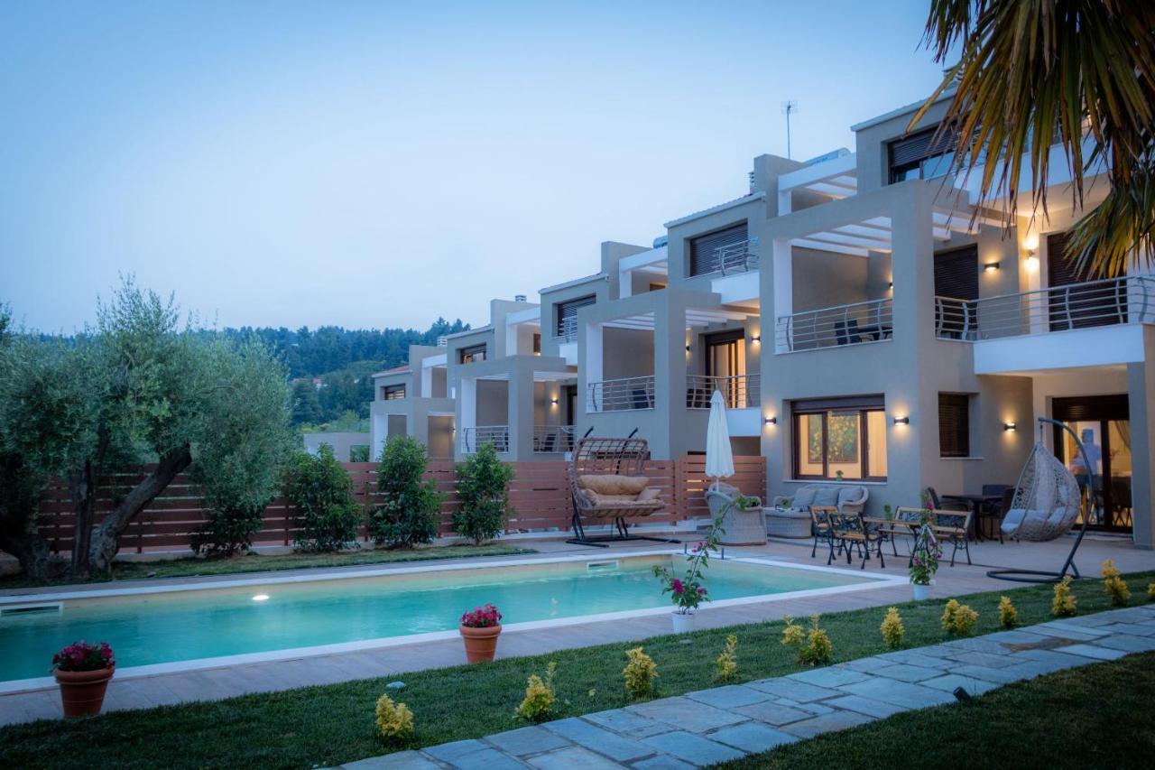 Pefkohori Golden Mountain Beach Villas Bagian luar foto