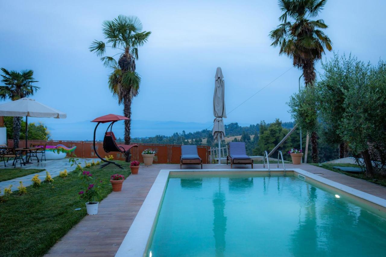 Pefkohori Golden Mountain Beach Villas Bagian luar foto