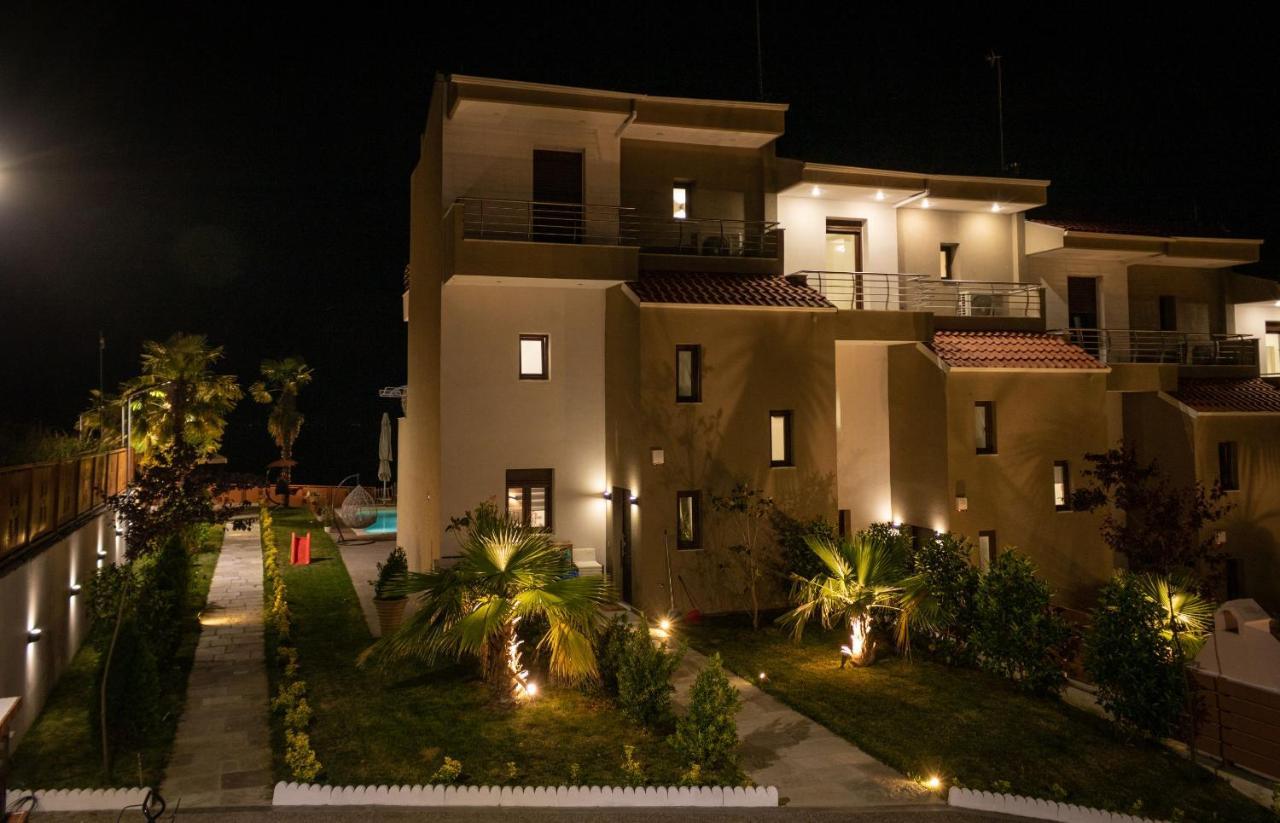 Pefkohori Golden Mountain Beach Villas Bagian luar foto
